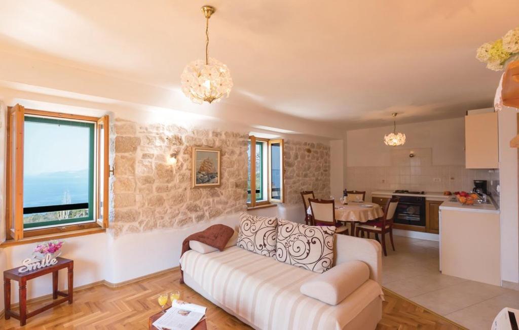 Farm Stay Feniks Tučepi Exterior foto